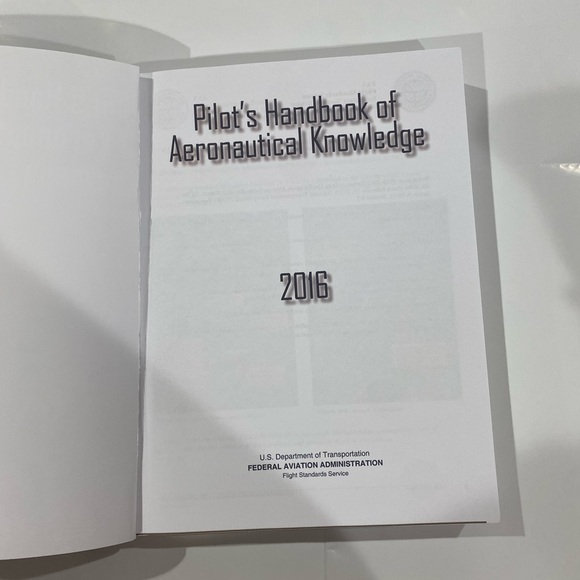 Book Collection ( 5 books ONLY for 40$) - Picture 13 of 14